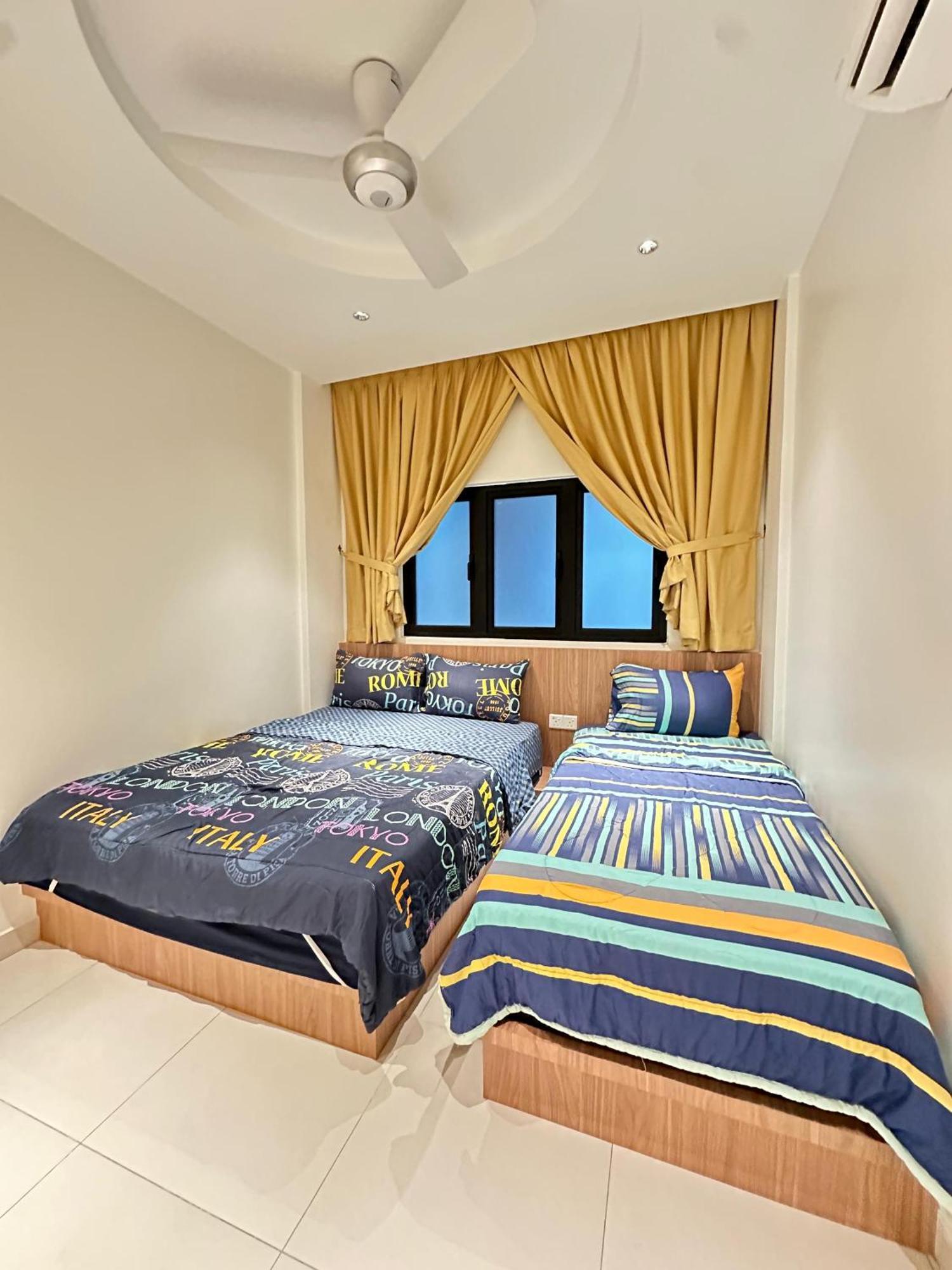 Newly Renovated Comfy Beachfront View At Seri Bulan Port Dickson Zewnętrze zdjęcie